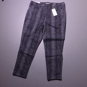 NWT De La Lux Snakeskin Print black and gray plus size 14 high rise ankle pants